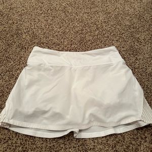 Lulu lemon white skirt